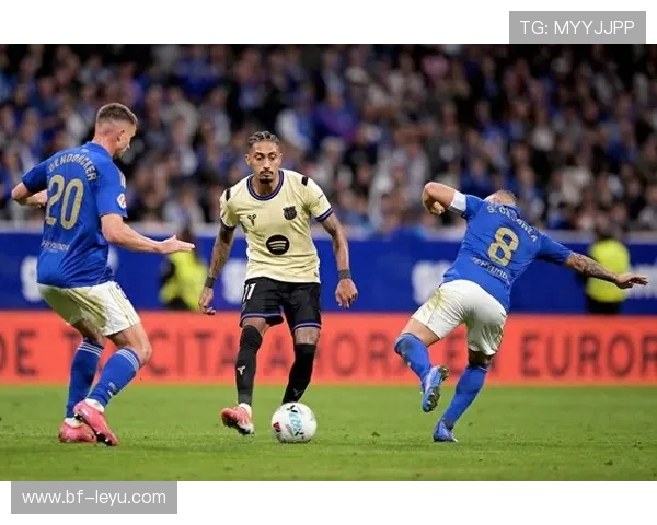 拉菲尼亚为何势头正盛？解析巴萨边锋的生存法则，无球跑动是关键